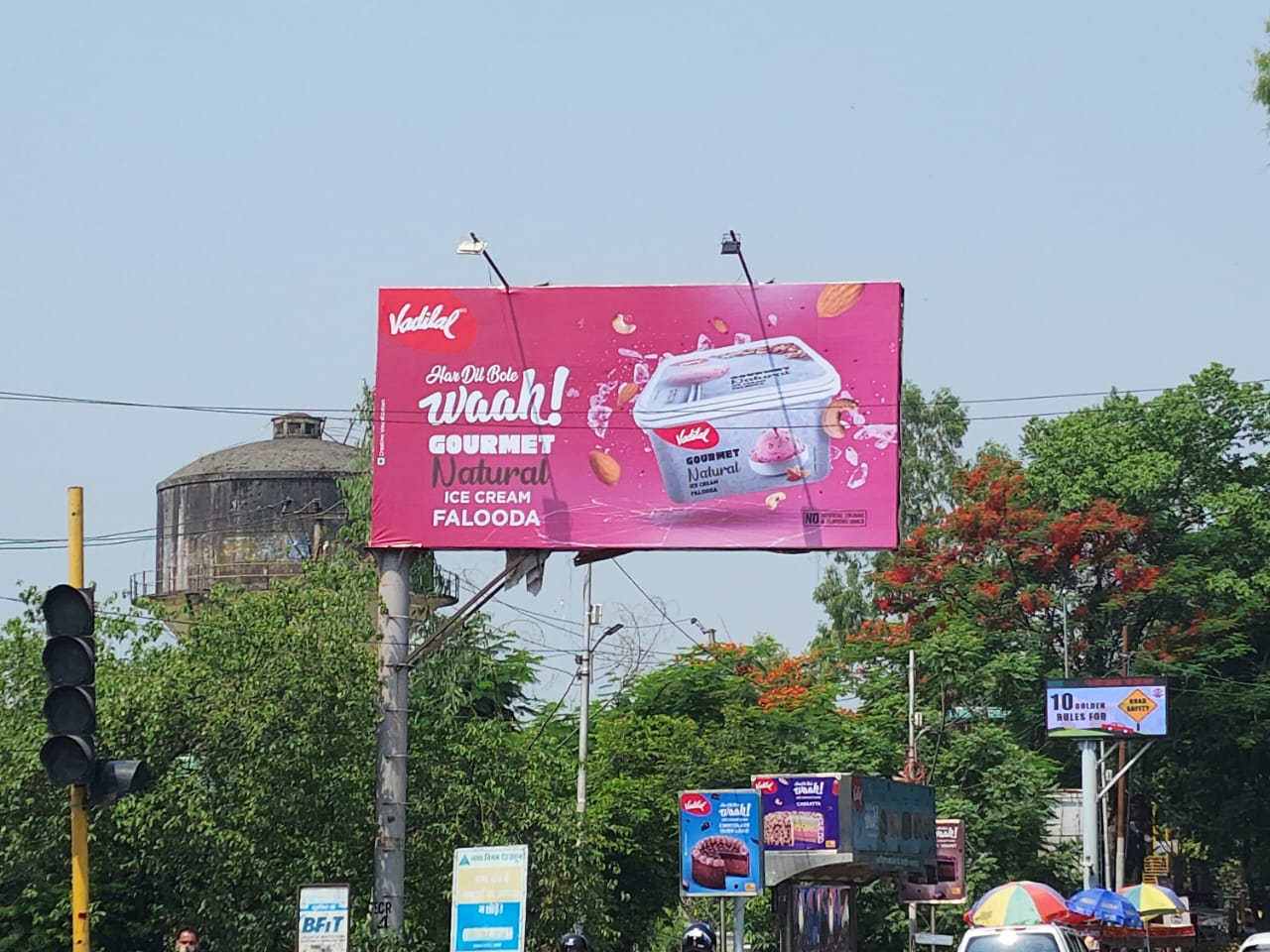 Unipoles & Fancy Signages 